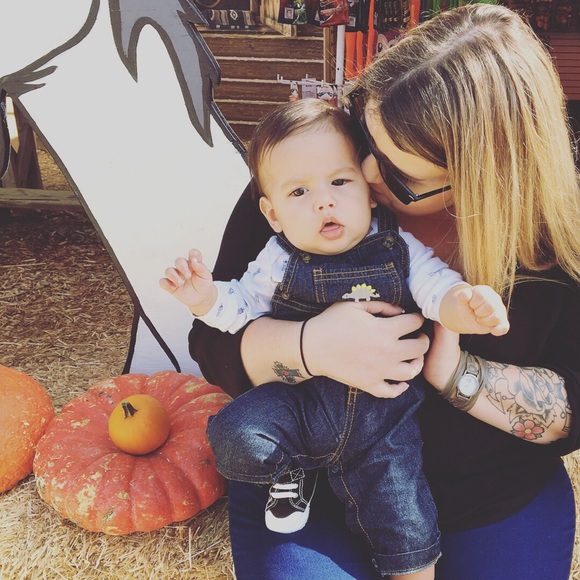 Meet your Posher, Ashley - Picture 2 of 3